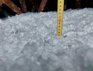 Zateplení stropu ubytovny pomocí foukané izolace